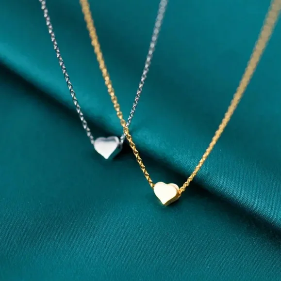 Gold Heart Pendant Necklace - Picture 4 of 5